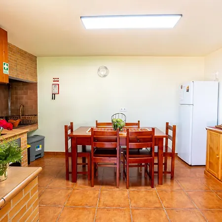 Casa Miguel Nyaraló *